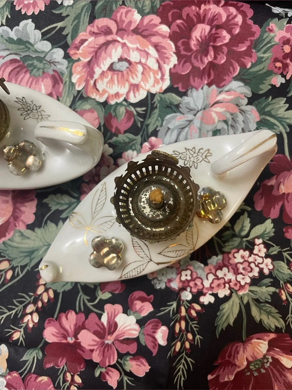Vintage Mini Aladdin Style White and Gold Decorative Oil Lamp Pair